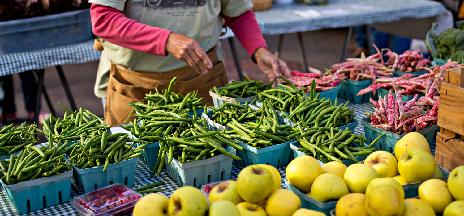 Media Name: ap_farmersmarket.jpg