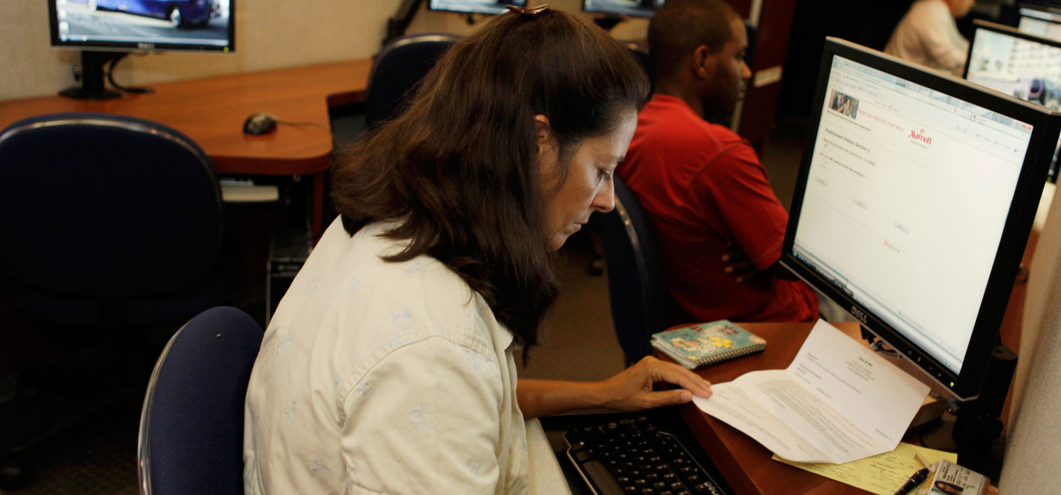 Media Name: ap_090806014487-eitc.jpg