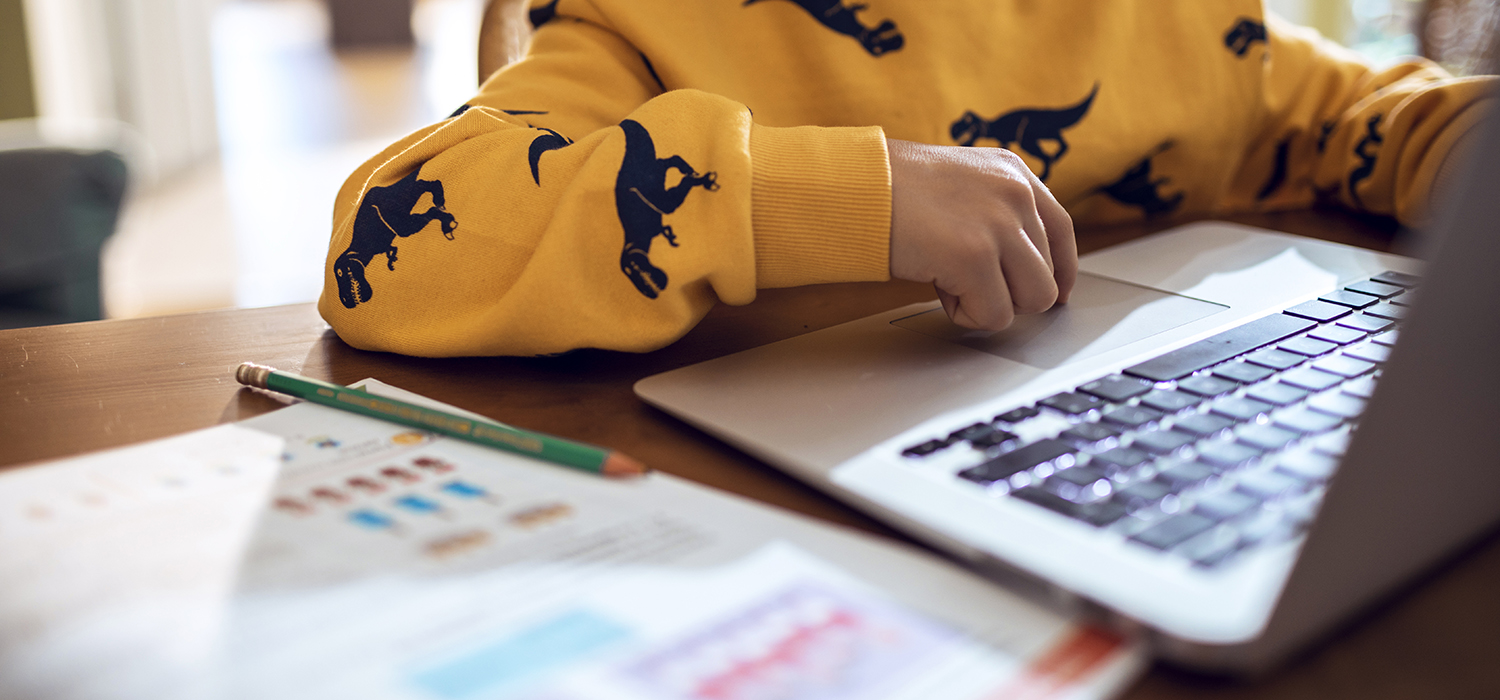 Child learns remotely