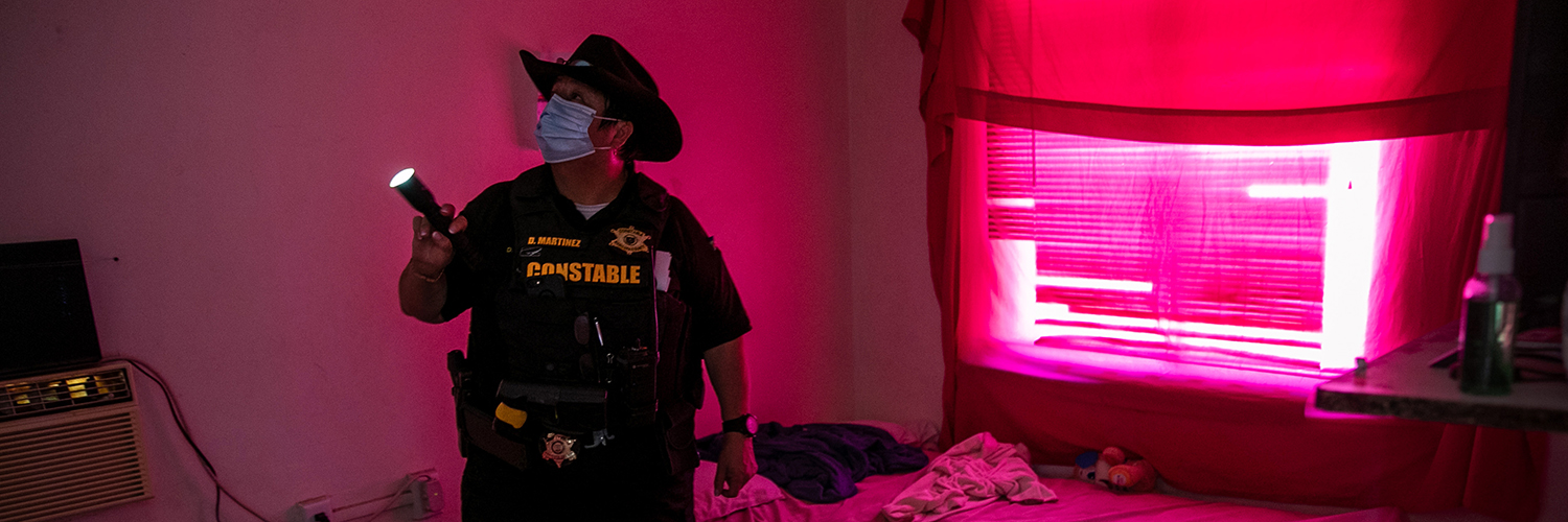 Maricopa County constable serves an eviction order