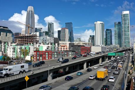 photo of city traffic in California
