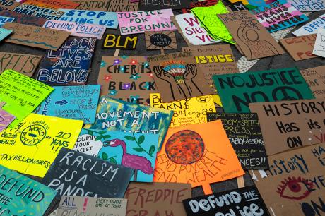 Black LIves Matter signs